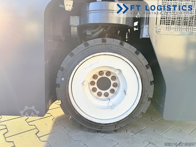 četvorosmerni viljuškar Combilift C2500CB DIESEL TRIPLEX 5500 POSITIONER