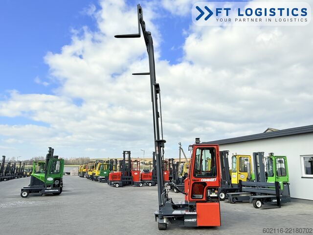 Carretilla retráctil de 4 vías Combilift C3000ET TRIPLEX 5940 WIDE FORK POSITIONE