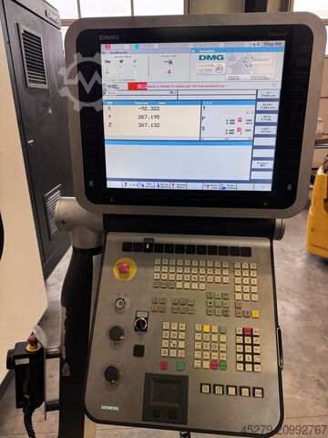 Centre d’usinage vertical Deckel Maho DMC 635V