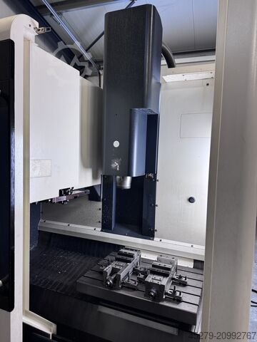 Centre d’usinage vertical Deckel Maho DMC 635V