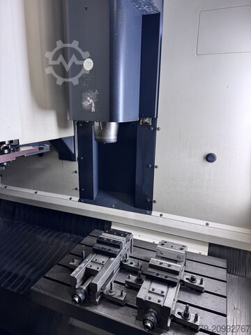 Centre d’usinage vertical Deckel Maho DMC 635V