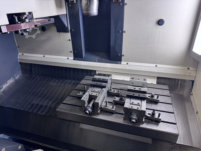 Centre d’usinage vertical Deckel Maho DMC 635V
