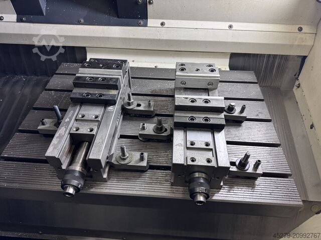 Centre d’usinage vertical Deckel Maho DMC 635V