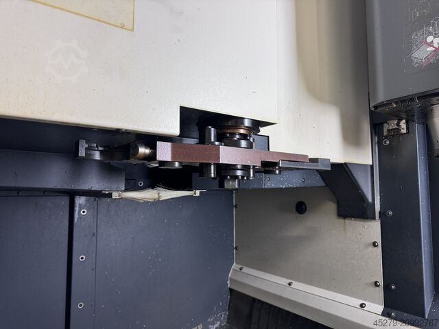 Centre d’usinage vertical Deckel Maho DMC 635V