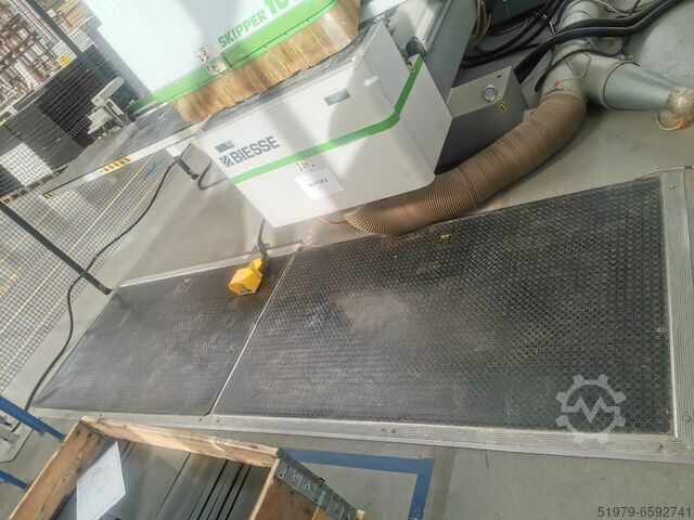 Çift taraflı CNC işleme merkezi Dur BIESSE SKIPPER 100