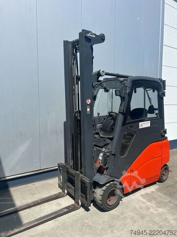 Empilhador eléctrico de 3 rodas Linde E20PHL-01