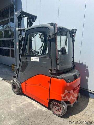 Empilhador eléctrico de 3 rodas Linde E20PHL-01