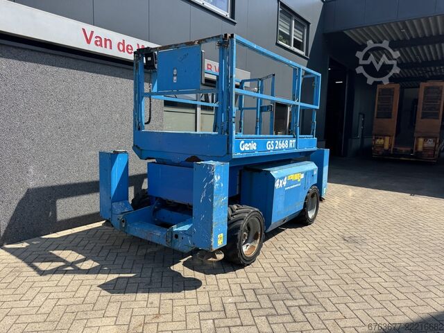 Genie GS 2668 RT  Hoogwerker / Arbeitsbuhne / Sciccor 10M werkhoogte 4x4 kubota Diesel 2008 GENIE GS 2668 RT  Hoogwerker / Arbeitsbuhne / Sciccor 10M werkhoogte 4x4 kubota Diesel 2008