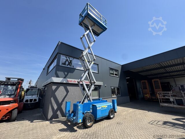 Genie GS 2668 RT  Hoogwerker / Arbeitsbuhne / Sciccor 10M werkhoogte 4x4 kubota Diesel 2008 GENIE GS 2668 RT  Hoogwerker / Arbeitsbuhne / Sciccor 10M werkhoogte 4x4 kubota Diesel 2008