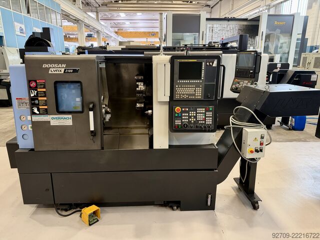 Torno CNC DOOSAN LYNX 2100B