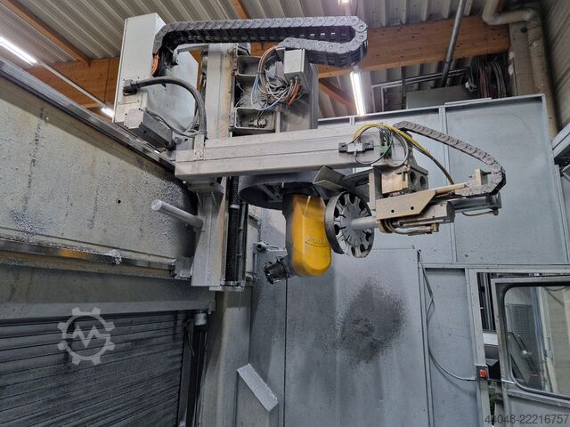 CNC işleme merkezi MAKA MM 7t