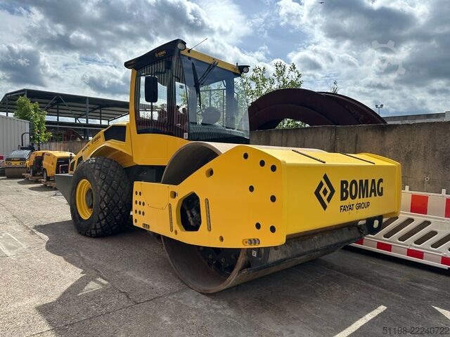 Rouleau monocylindre Bomag BW 219 DH-5 Walzenzug