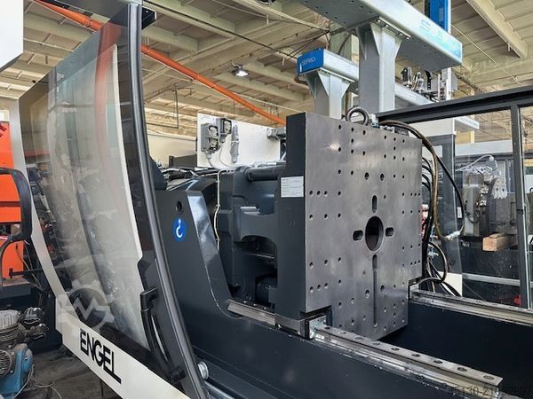 Formsprutningsmaskin Engel Victory 330H/80V/160 combi Ecodrive