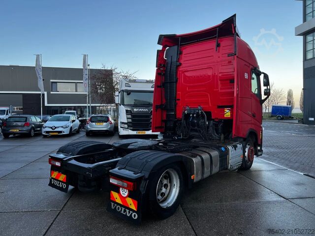 Standard-SZM Volvo FH 13.420 Globetrotter / Mega / 2x Tank