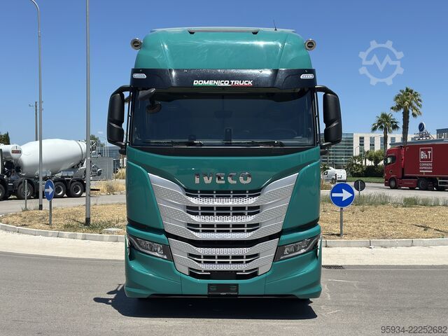 Standardni tegljač Iveco S WAY 530