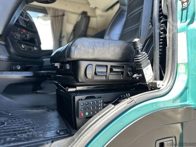 Standardni tegljač Iveco S WAY 530