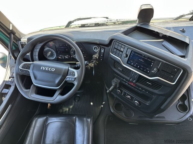 Standardni tegljač Iveco S WAY 530