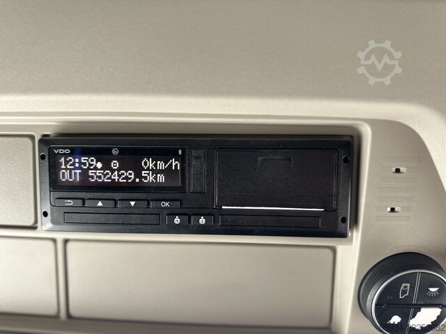 Standardni tegljač Iveco S WAY 530