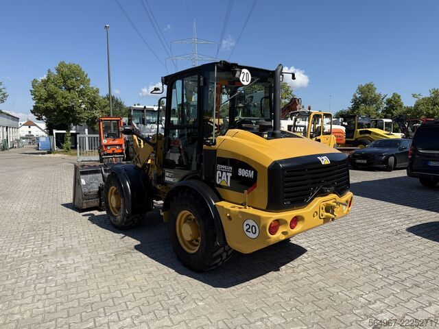 încărcător Caterpillar 906M Radlader 55 kW 5600 kg