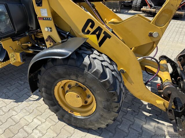 încărcător Caterpillar 906M Radlader 55 kW 5600 kg