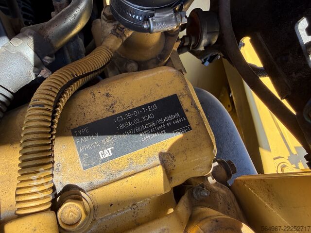 încărcător Caterpillar 906M Radlader 55 kW 5600 kg