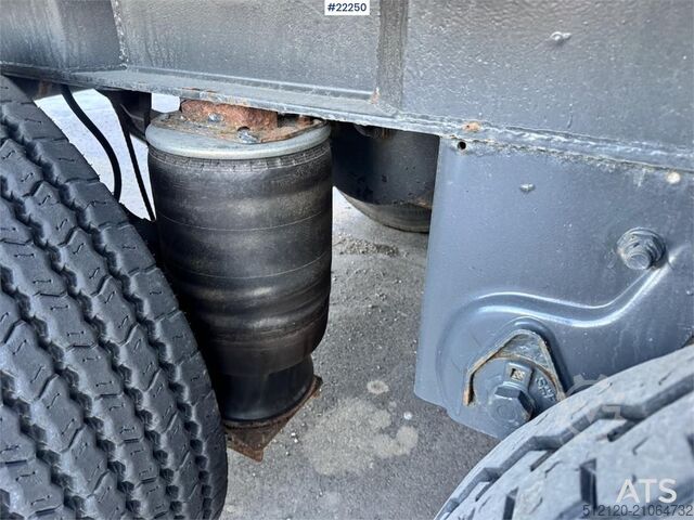 Maur Triple-Axle Trailer Maur Triple-Axle Trailer