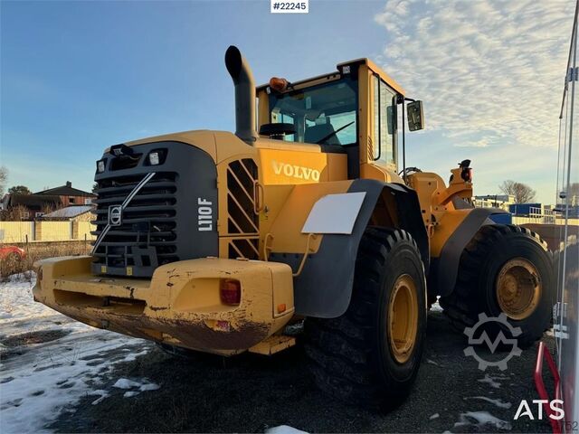 Radlader Volvo L110F wheel loader with bucket