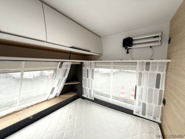 Lakókocsi FENDT Apero 495 SKM 2.000 kg Truma-Klimaanlage