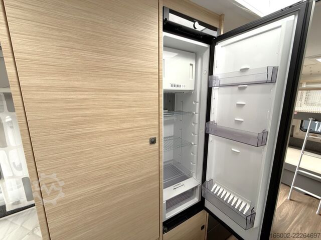 Lakókocsi FENDT Apero 495 SKM 2.000 kg Truma-Klimaanlage