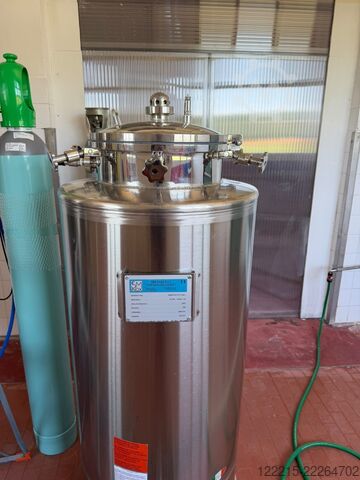 Werk II Fillmaster R18 izobár töltő-zárógép (2023) Werk II Isobaric Filler Capper
