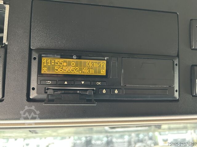 Standard tractor Mercedes-Benz Actros 1842 Streamspace / 565 dkm / Tacho V2 / ...