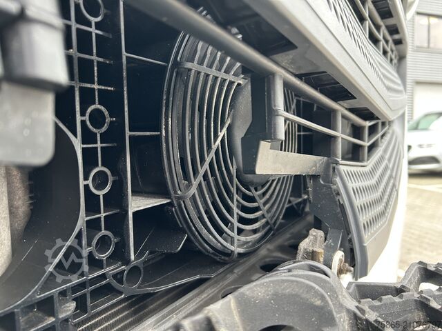 Standard tractor Mercedes-Benz Actros 1842 Streamspace / 565 dkm / Tacho V2 / ...