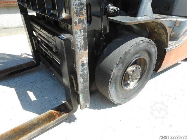Heftruck Toyota 02-8FDF25 Triplex + SS + ZV + Kabine