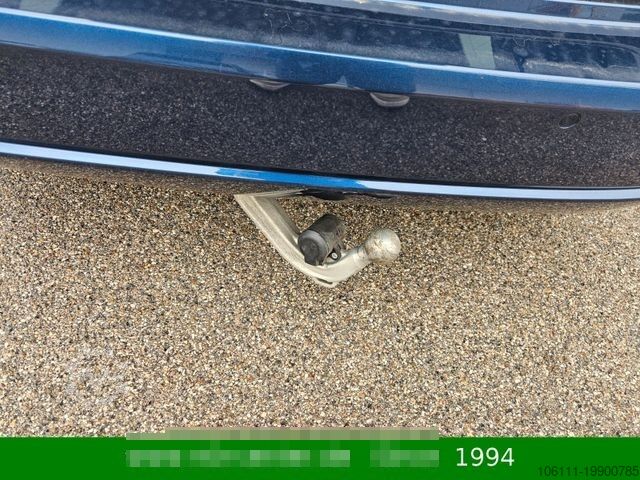 Kleinbus BMW 318 d Touring Navigation Kamera wenkbar