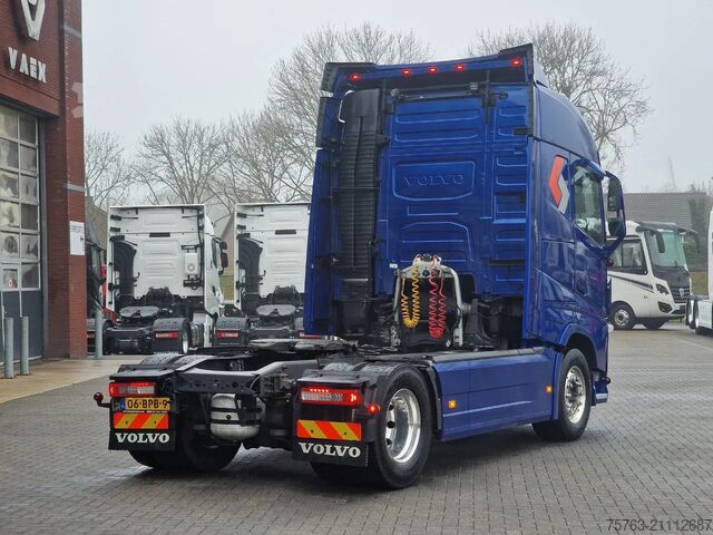 Standaard-SZM Volvo FH 13.500 Globetrotter 4x2 - I Save - I parkcoo...