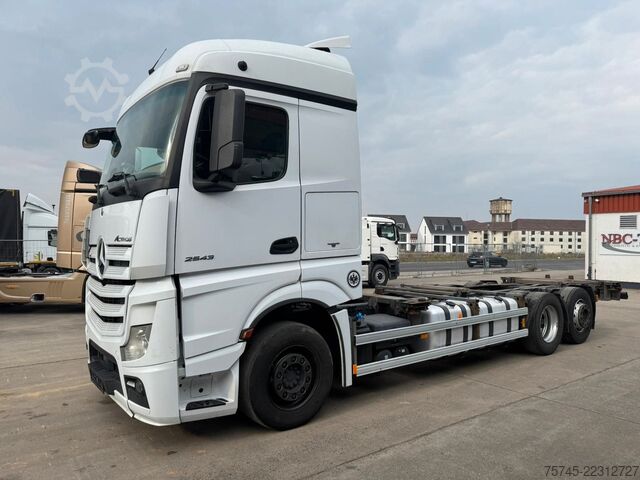 Camion porte-caisses amovibles MERCEDES-BENZ ACTROS 2543 * RETARDER * LIFTACHSE * MULTI *