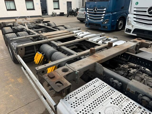 Camion porte-caisses amovibles MERCEDES-BENZ ACTROS 2543 * RETARDER * LIFTACHSE * MULTI *