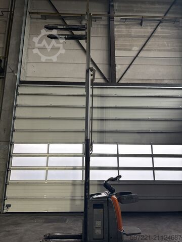 Pallet Stackers Still EXV SF 14 Triplex HH 5316mm