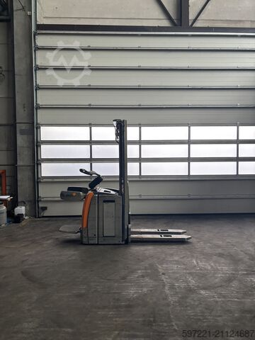 Pallet Stackers Still EXV SF 14 Triplex HH 5316mm