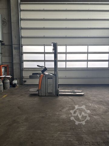 Pallet Stackers Still EXV SF 14 Triplex HH 5316mm