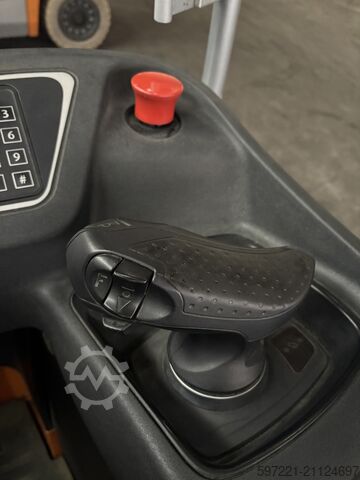 Vertical order pickers Still FXH-20 //Li-Ion