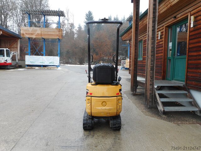 Mini excavator Caterpillar 300.9D mit SW + 3 Löffel