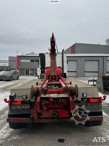 Hook arm system Volvo FH16 tridem hook loader with Joab hook with articu