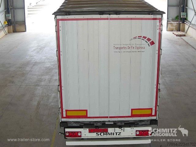 Semirimorchio con telone Schmitz Cargobull Curtainsider Standard
