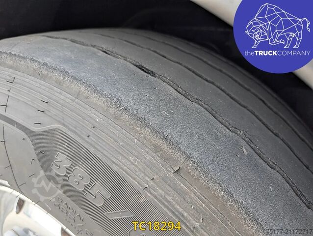 Estándar-SZM DAF XF 105 530