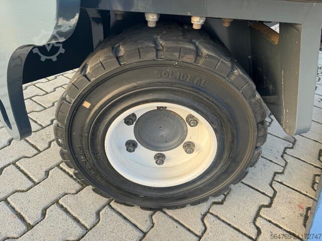 Empilhadeira multidirecional Combilift C6000/Wide positioner/ Only 3157 hours !