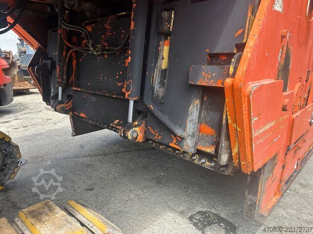 Impianto di miscelazione asfalto Bitelli SF 200 L / Aspfaltfräse 2 m