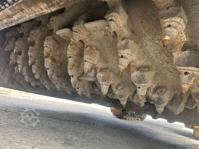 Impianto di miscelazione asfalto Bitelli SF 200 L / Aspfaltfräse 2 m