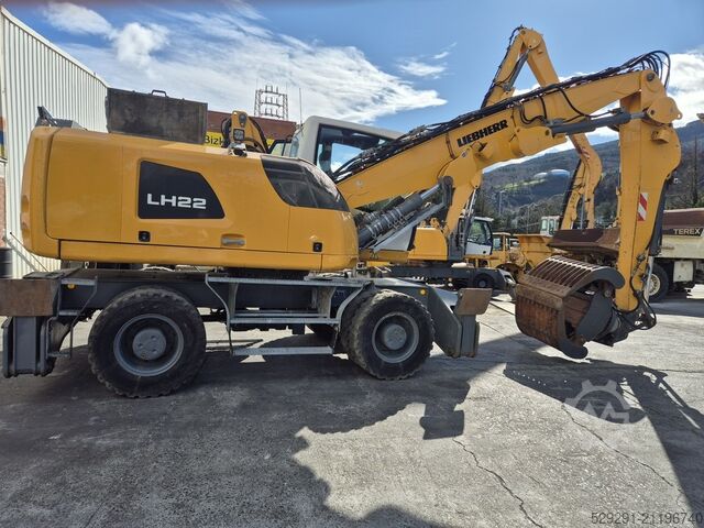 Materialhåndteringsmaskine LIEBHERR LH22M