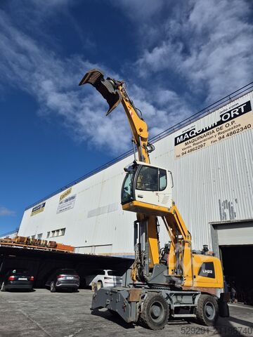 Materialhåndteringsmaskine LIEBHERR LH22M